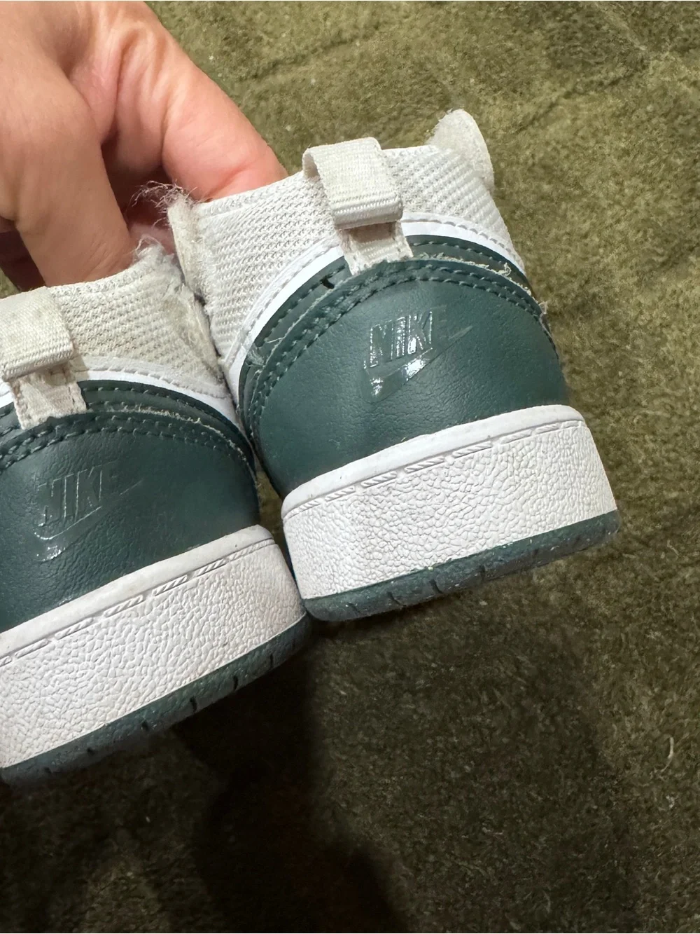 Nike Toddler High-Top Sneakers in White and Green - Size 9